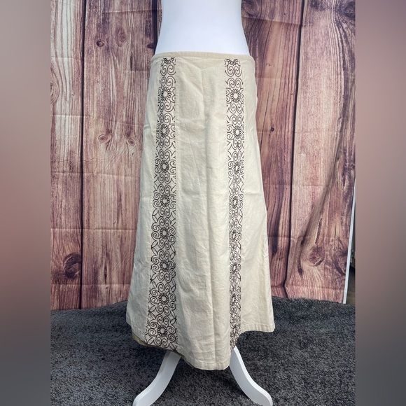 Tweeds linen rayon blend embroidered lined tan skirt women’s size 6 - Picture 3 of 15